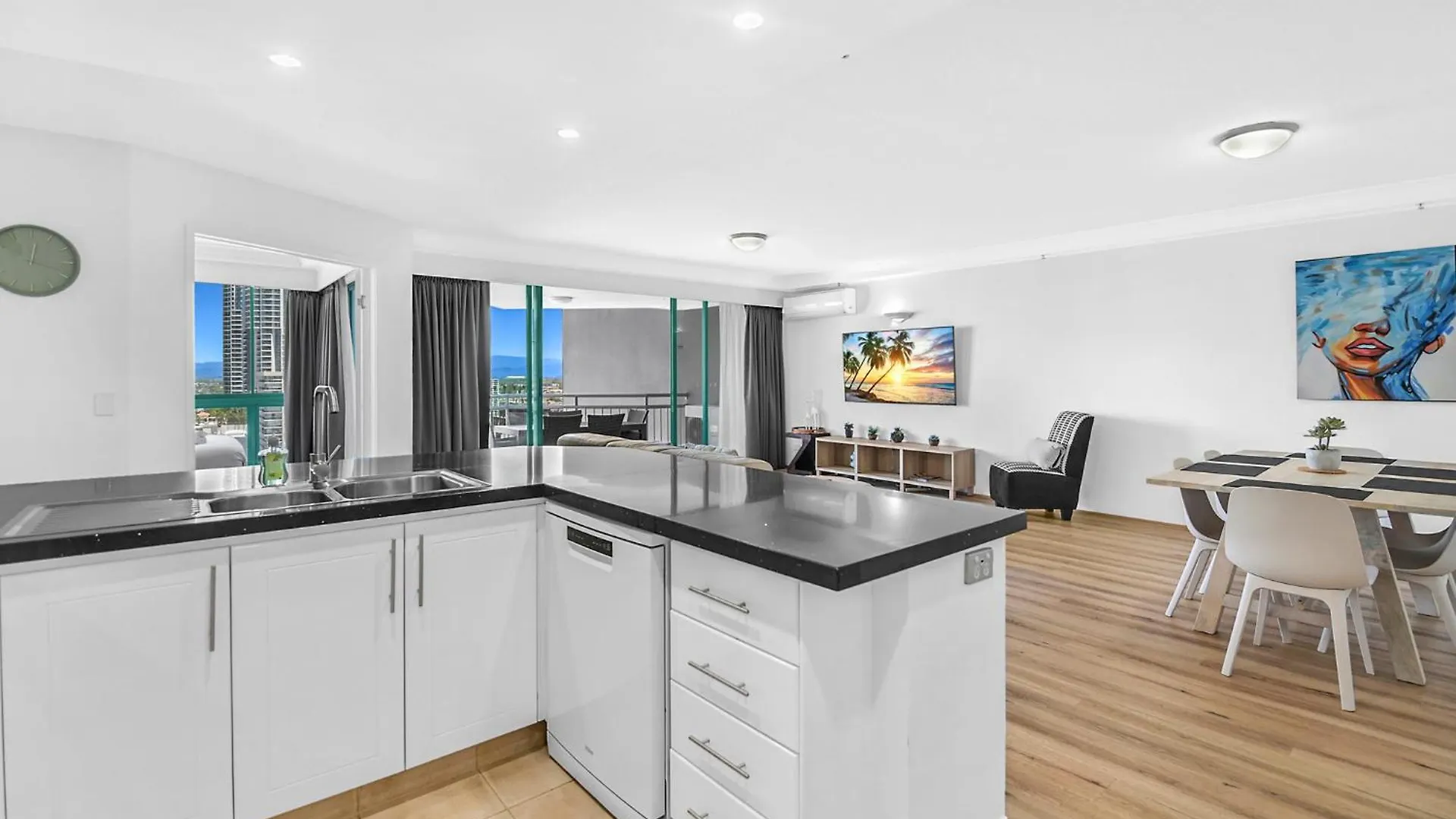 Apartment Crown Tower By Serain Residences Gold Coast