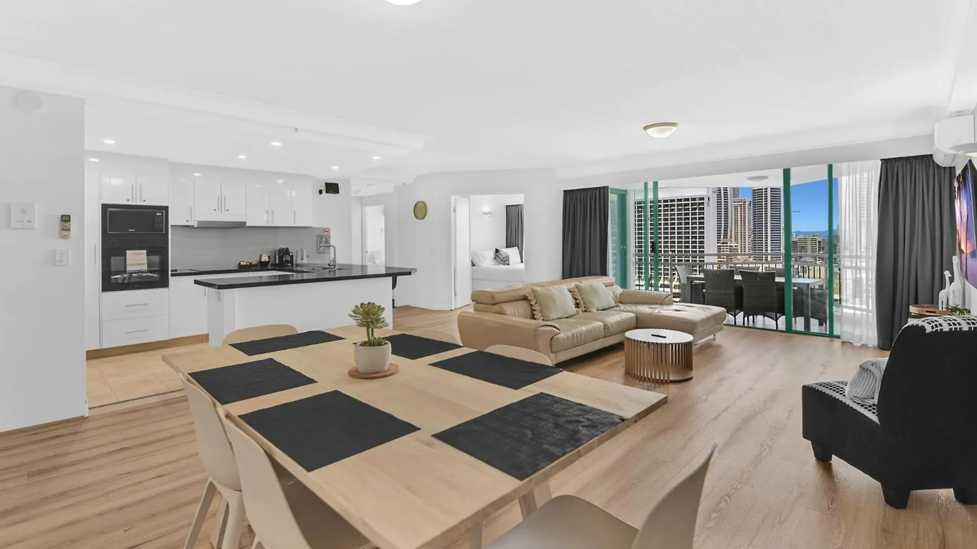 Apartment Crown Tower By Serain Residences Gold Coast Australia